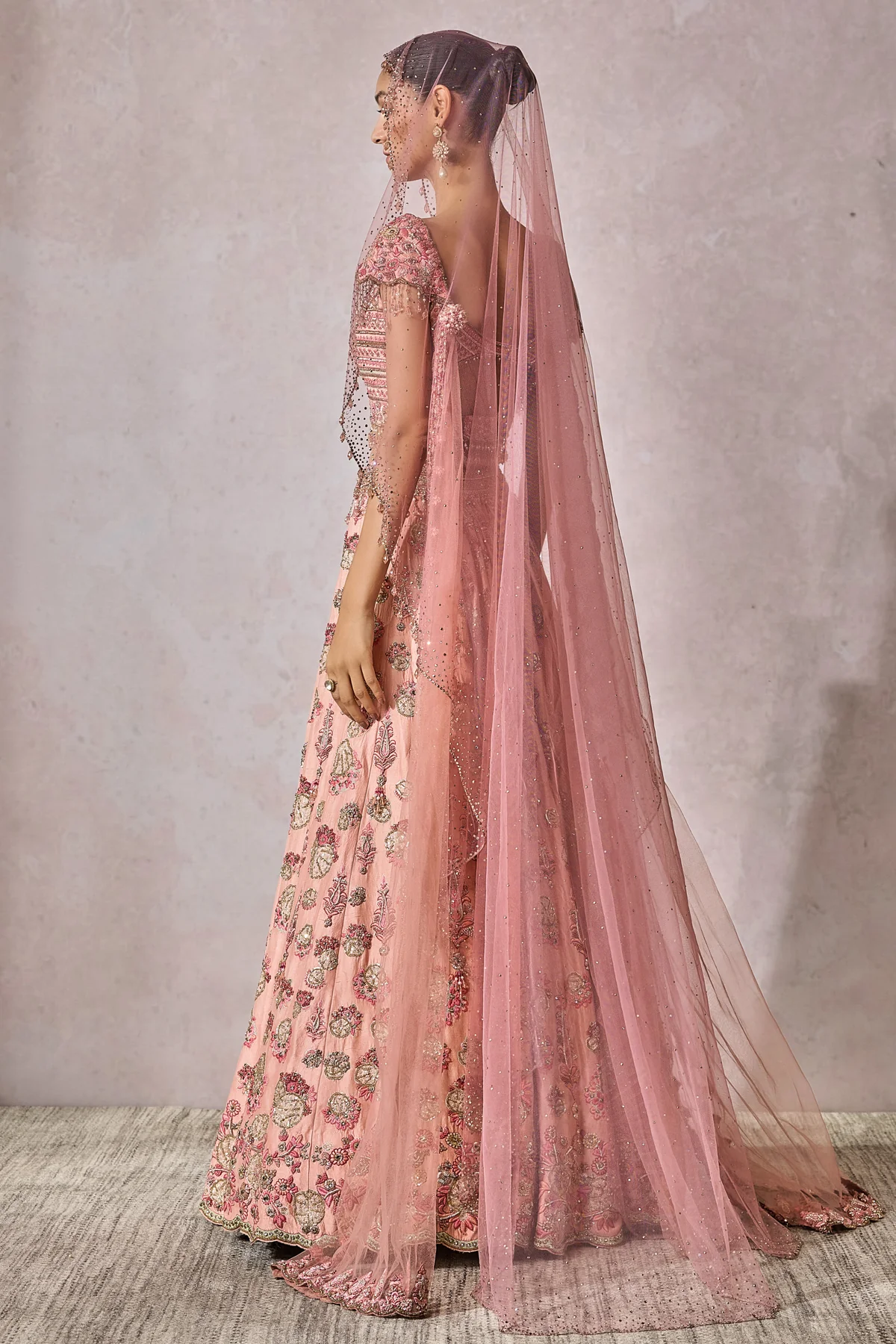 Blouse Lehenga Veil Wings - Image 4