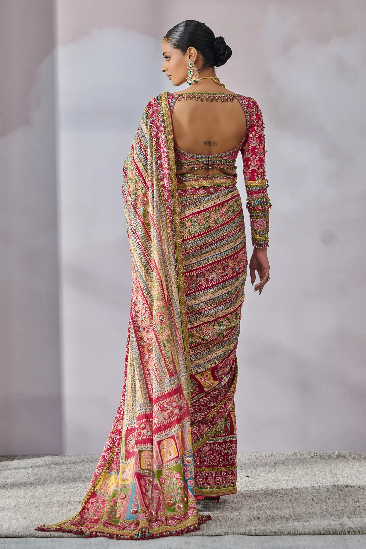 Blouse Saree - Image 4