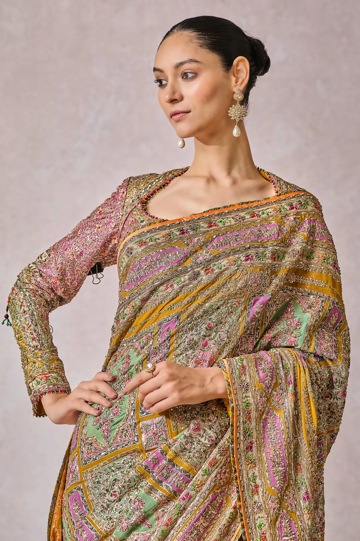 Blouse Saree - Image 4