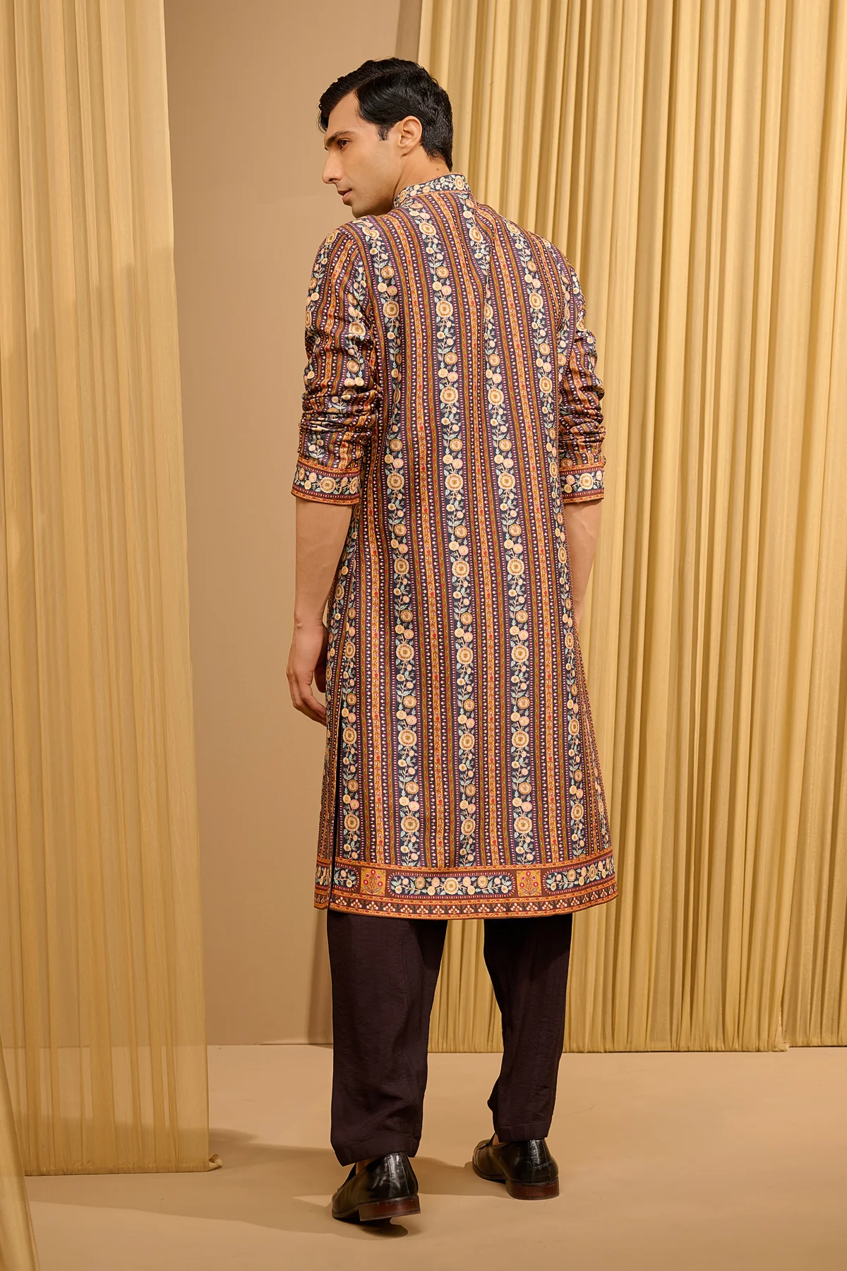 Classic Printed Kurta - Image 6