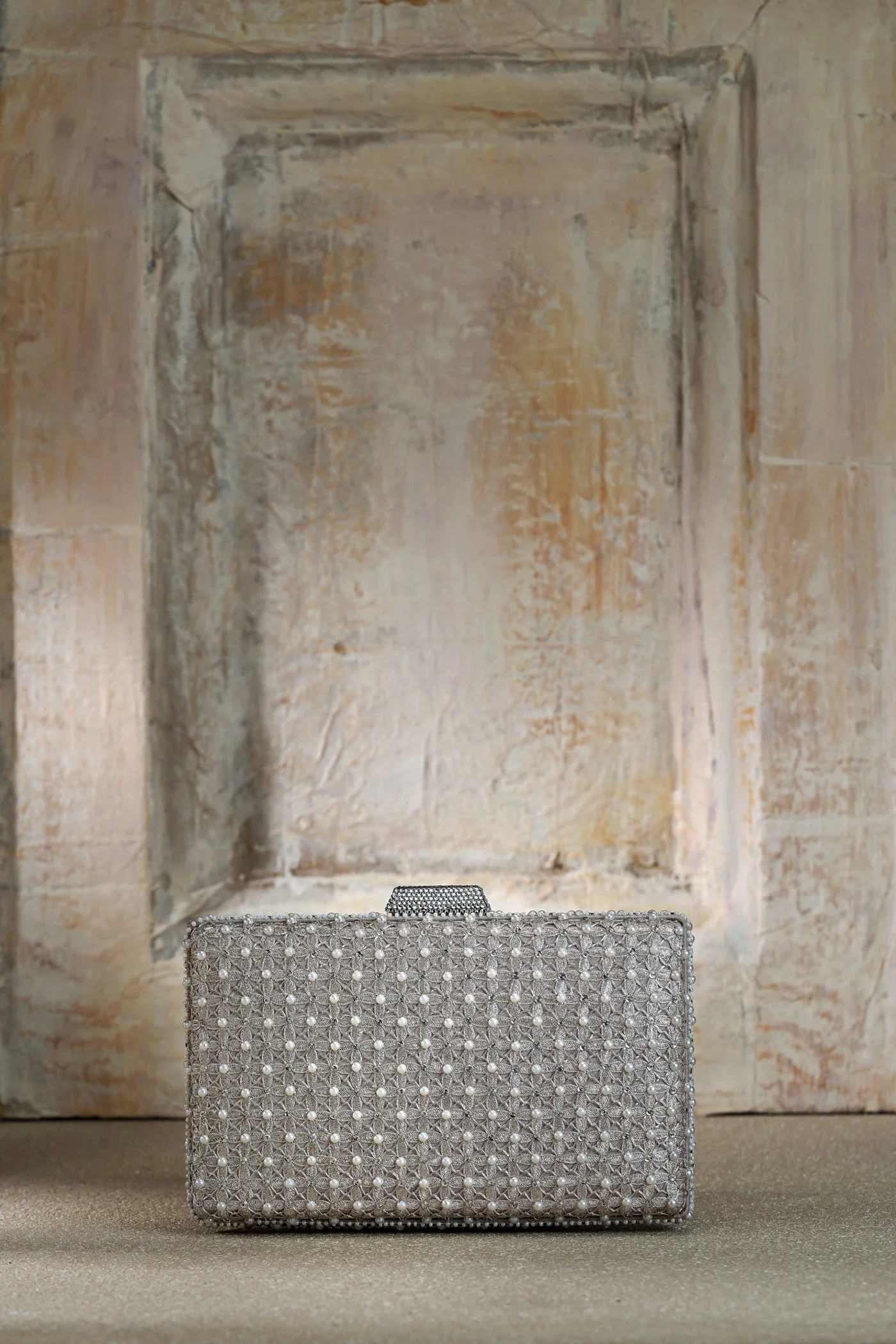 Clutch - Image 9