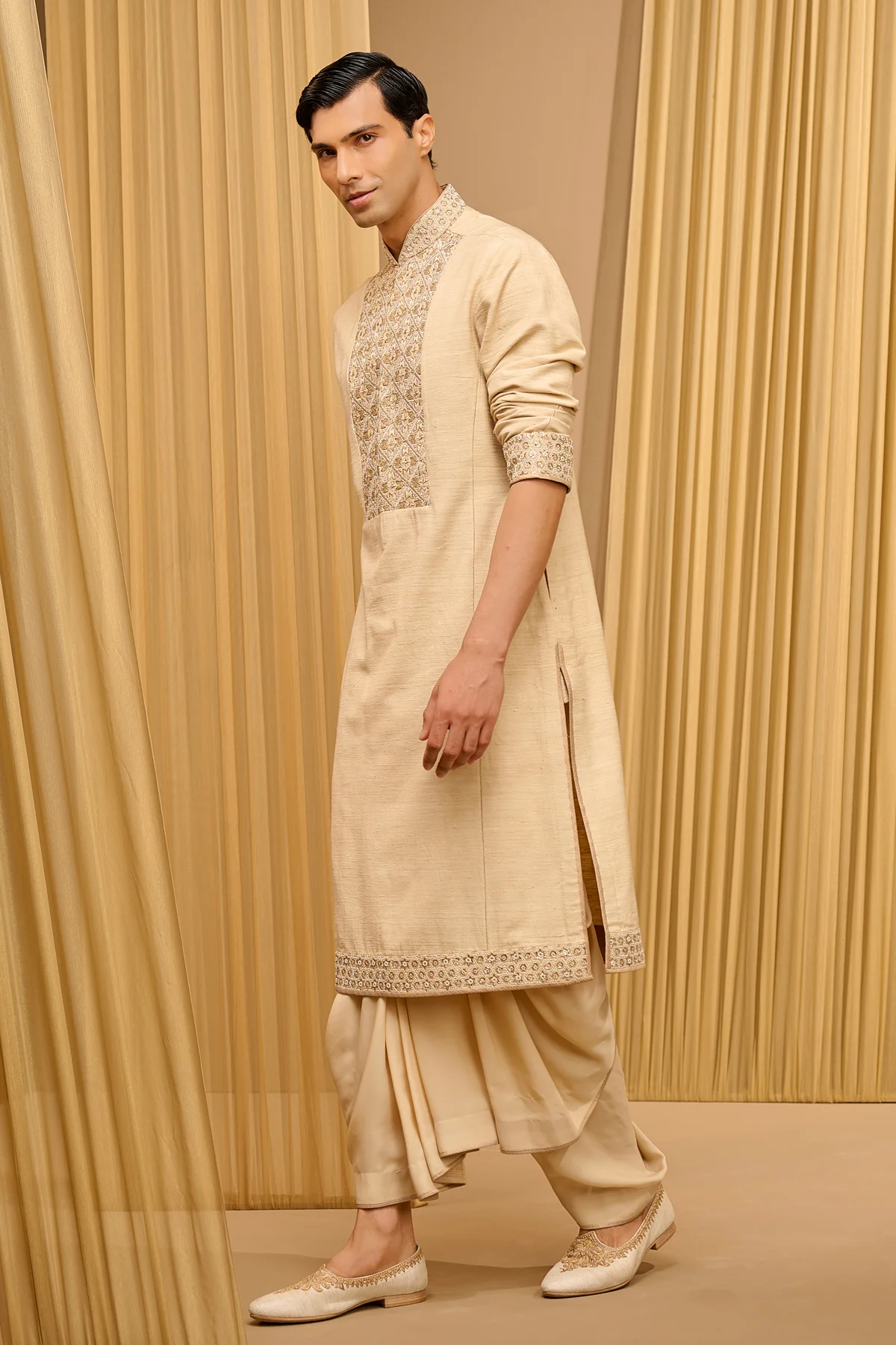 Embroidered Kurta Set - Image 2