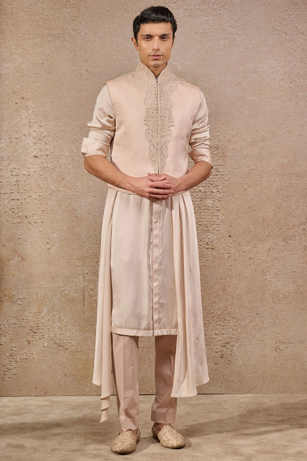 Embroidered Textured Waistcoat