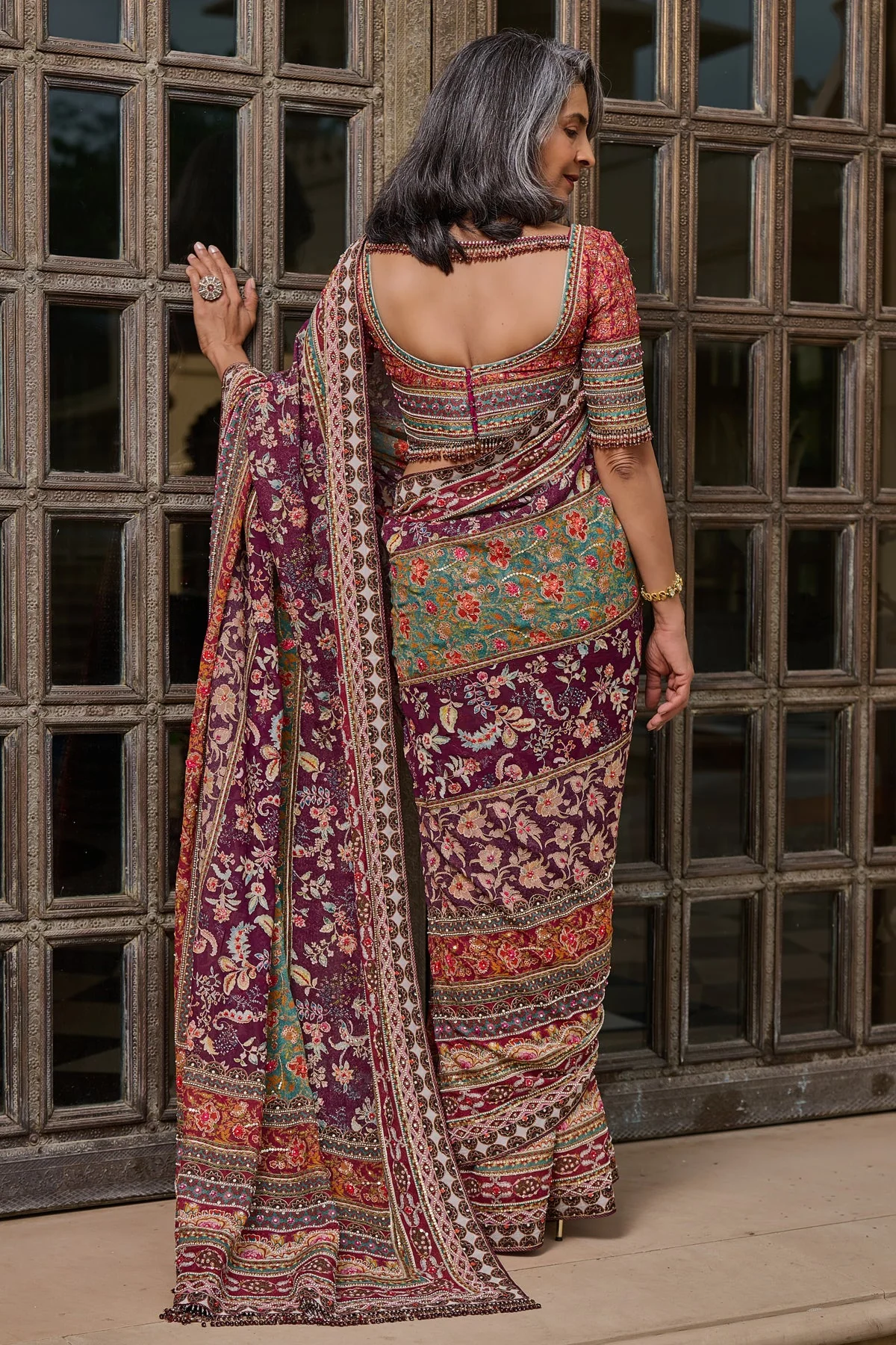 Kashida Embroidered Saree - Image 4