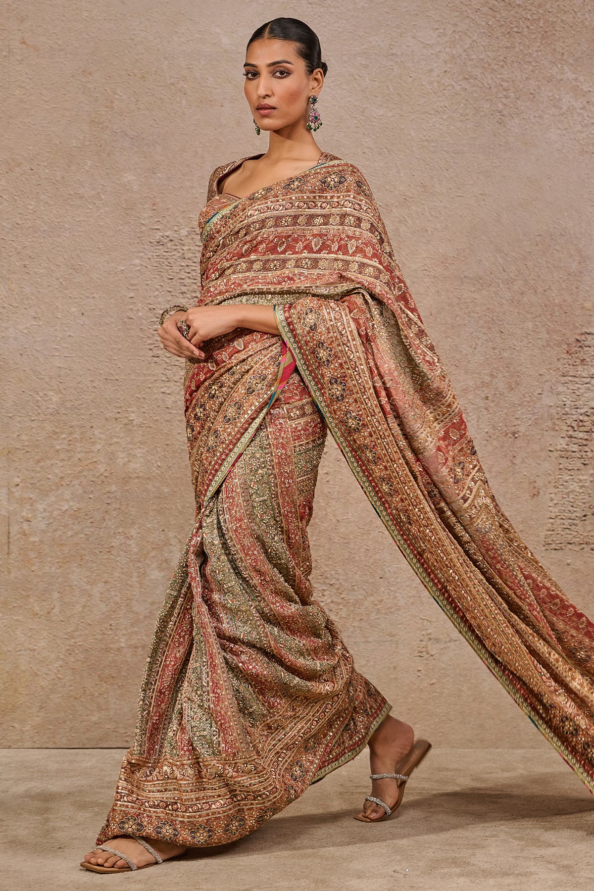 Kashida Hand Embroidered Saree - Image 5