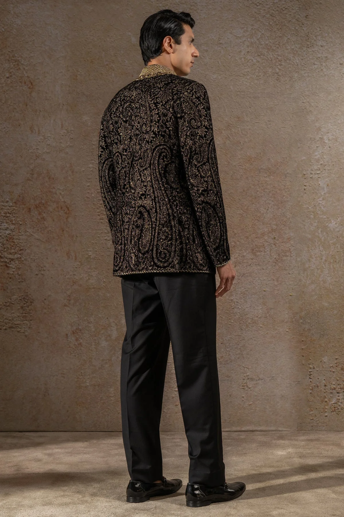 Paisley Embroidered Velvet Bandhgala Set - Image 2
