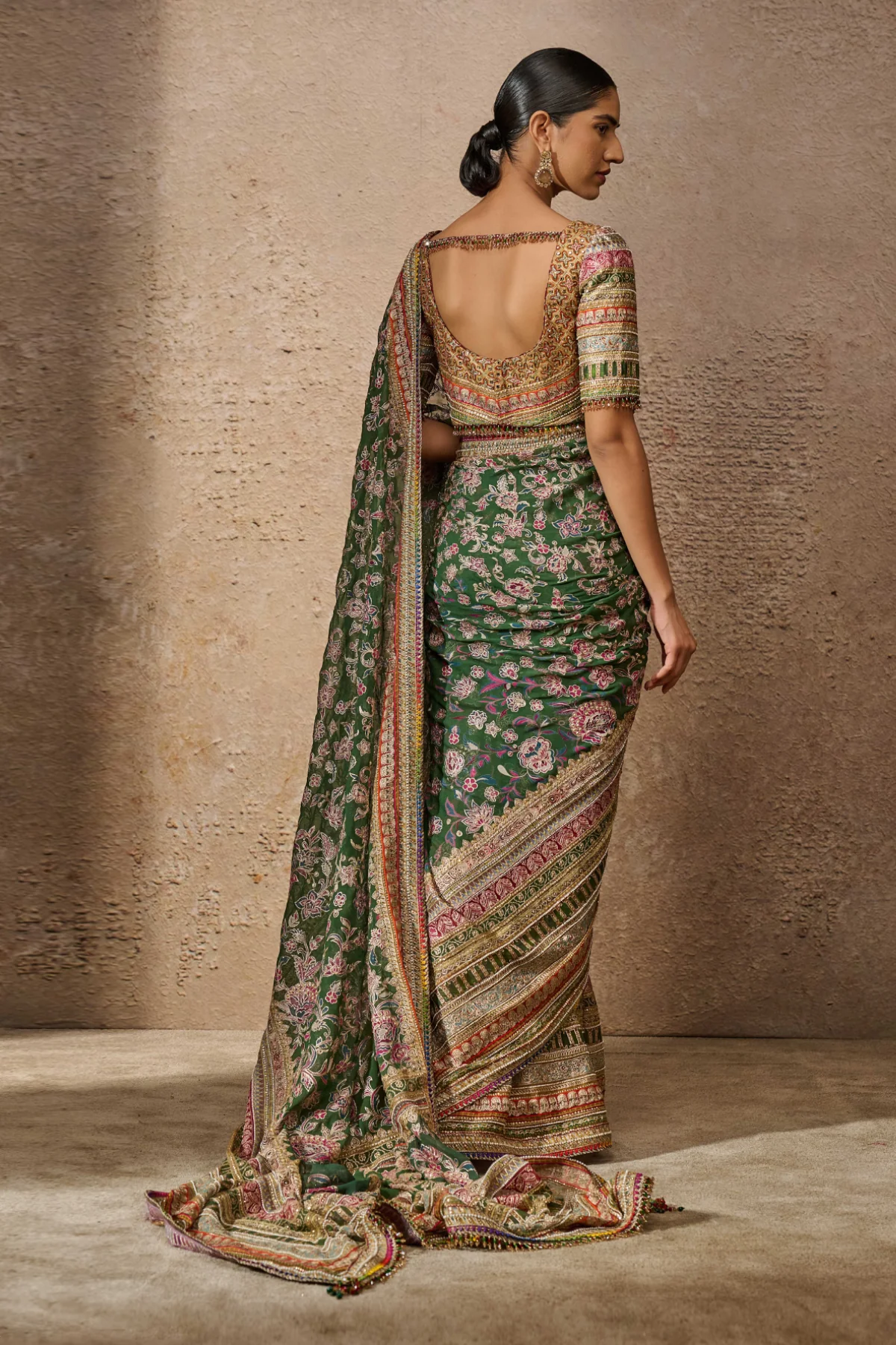 Signature Kashida Embroidered Saree - Image 4