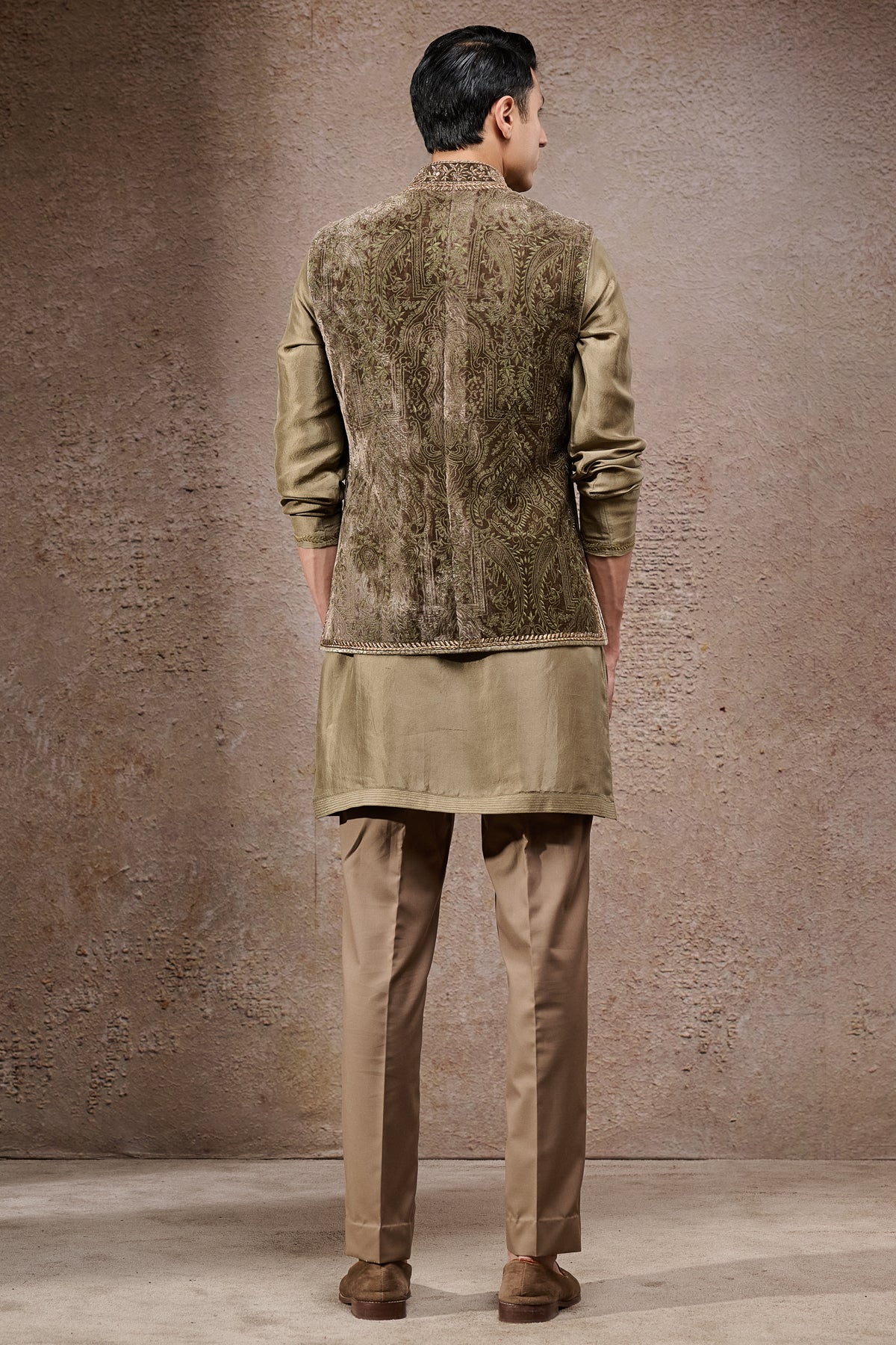 Tonal Zardozi Brooch Waistcoat Set - Image 5