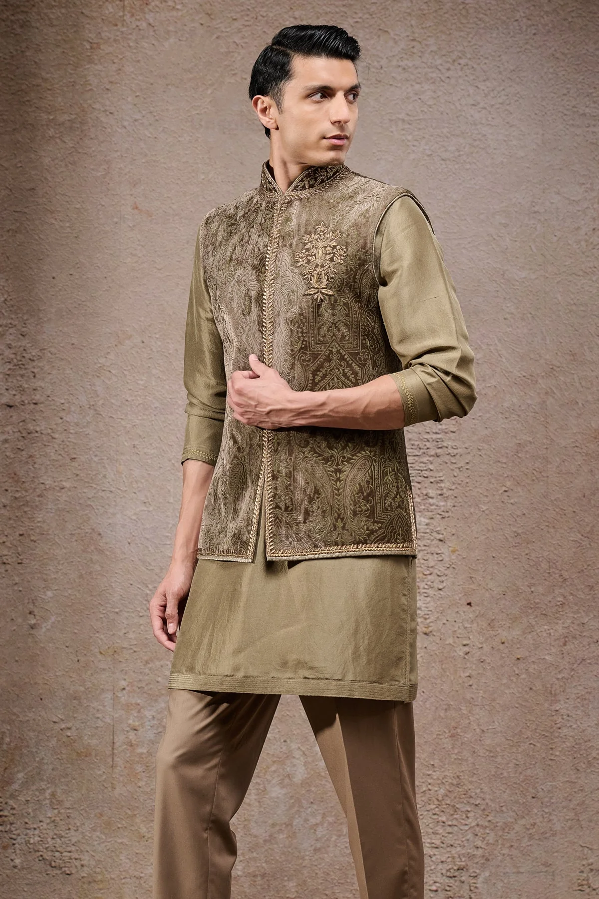 Tonal Zardozi Brooch Waistcoat Set - Image 2