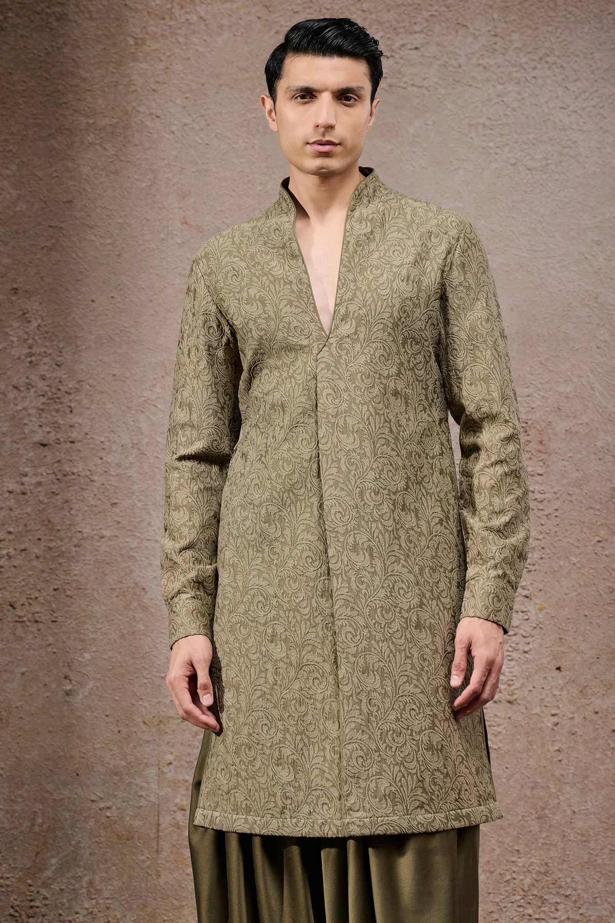 Zardozi Embroidered Open Neck Sherwani Set - Image 4